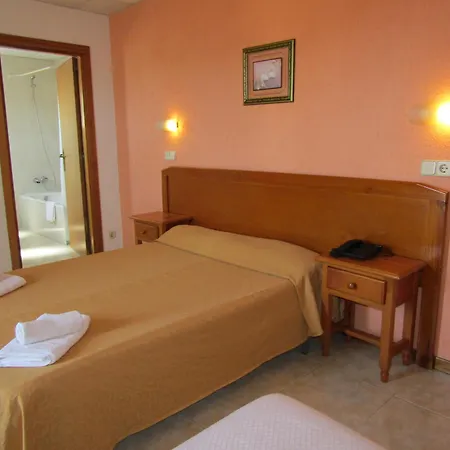 Vintage Mercedes Готель Льорет-де-Мар