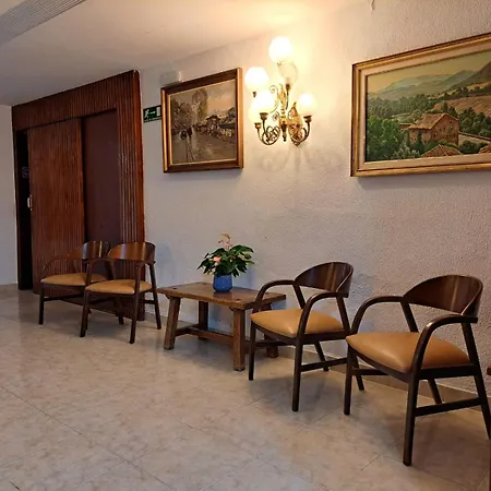 Vintage Mercedes Hotel