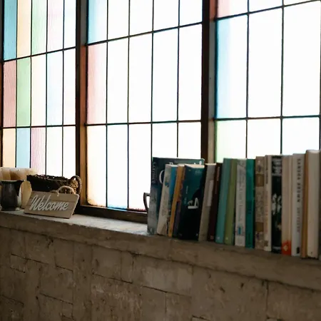 Vintage Mercedes Hotel 3*