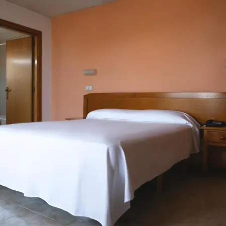 Vintage Mercedes 3* 滨海略雷特