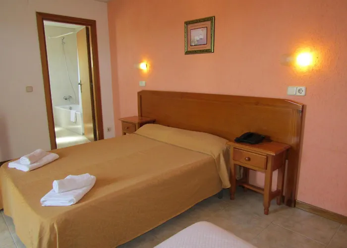 Vintage Mercedes Hotel Lloret de Mar