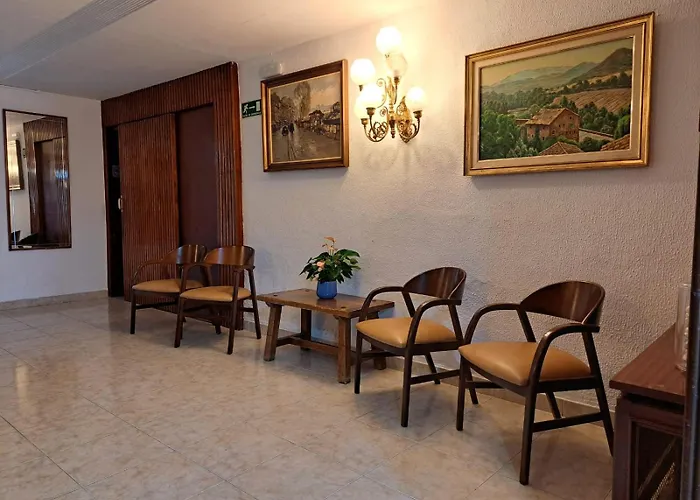 Vintage Mercedes Hotel