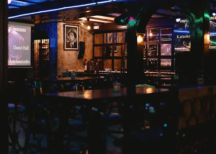 Hotel Vintage Mercedes 3*